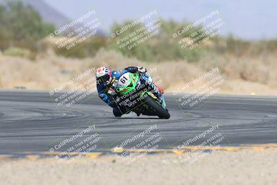 media/Oct-19-2024-CVMA (Sat) [[7df39c5a0d]]/Race 4-Formula Middleweight/